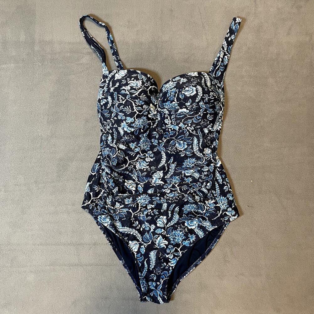 Nip Tuck Swim Swimsuit Womens 8 Blue Floral Beach Swim Vacation